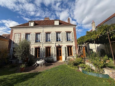 /international/fr/saint-florentin-burgundy-310104301211/