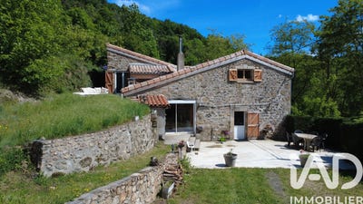/international/fr/lamastre-rhone-310108260767/