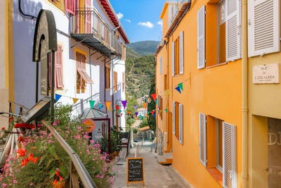 /international/fr/levens-provence-alpes-cote-d-azur-310120541405/