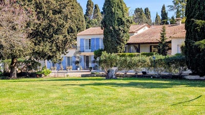 /international/fr/nimes-languedoc-roussillon-310108953874/