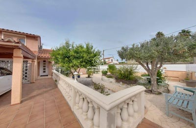 /international/fr/torreilles-languedoc-roussillon-310104190795/