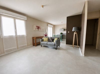 /international/fr/saint-philbert-de-grand-lieu-pays-de-la-loire-310110033569/