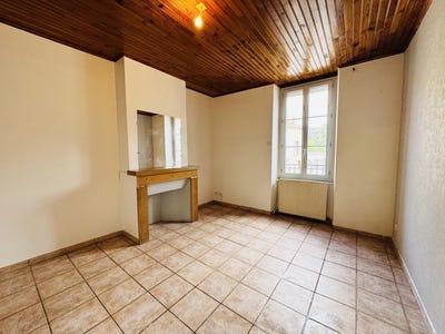/international/fr/brives-charensac-auvergne-310107978692/
