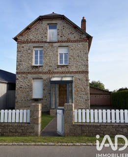 /international/fr/bazouges-la-perouse-brittany-310107467741/