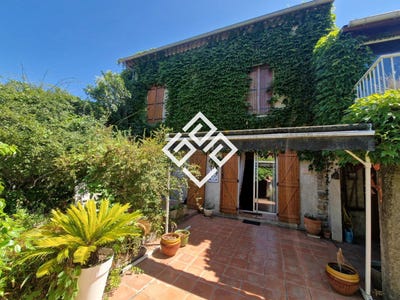 /international/fr/lezignan-corbieres-languedoc-roussillon-310099007123/?lang=en