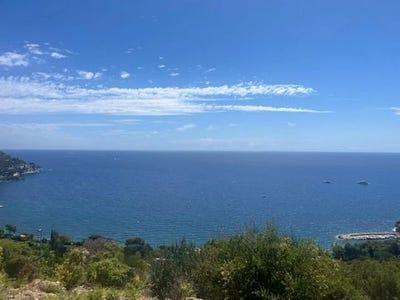 /international/fr/eze-provence-alpes-cote-d-azur-310101802579/
