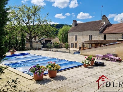 /international/fr/praslay-centre-val-de-loire-310106742912/