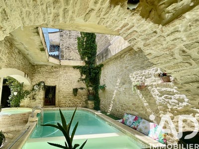 /international/fr/aubais-languedoc-roussillon-310108214362/