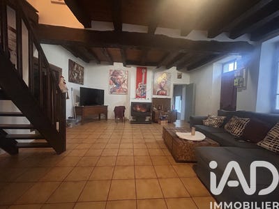 /international/fr/le-vilhain-auvergne-310106389401/