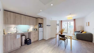 /international/fr/rue-pierre-curie-asnieres-sur-seine-ile-de-france-310108562909/
