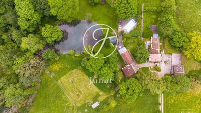 /international/fr/thoiry-ile-de-france-310108757745/