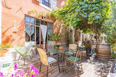 /international/fr/sainte-cecile-les-vignes-provence-alpes-cote-d-azur-310101106203/