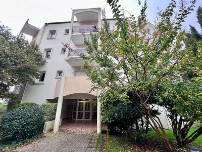 /international/fr/saintes-charente-310120007889/