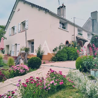 /international/fr/saint-denis-de-l-hotel-centre-val-de-loire-310104464930/