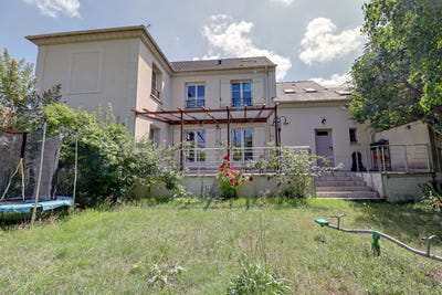 /international/fr/poissy-ile-de-france-310100859666/