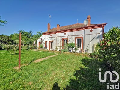 /international/fr/lissac-rhone-310099943551/