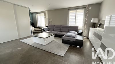 /international/fr/le-chambon-feugerolles-rhone-310106407377/