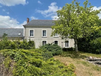 /international/fr/savigne-sur-lathan-centre-val-de-loire-310100141480/