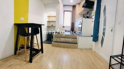 /international/fr/laval-pays-de-la-loire-310101445732/