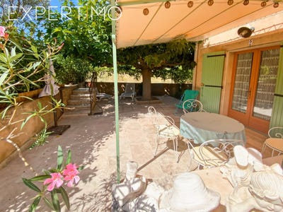 /international/fr/bonnieux-provence-alpes-cote-d-azur-310101486982/?lang=id