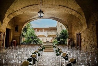 /international/fr/uzes-languedoc-roussillon-120091387871/