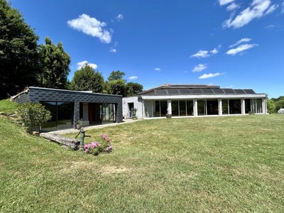 /international/fr/encausse-les-thermes-midi-pyrenees-310106447935/