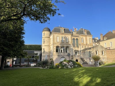/international/fr/autun-burgundy-310108789805/