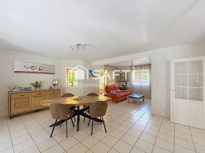 /international/fr/macornay-franche-comte-310099285494/