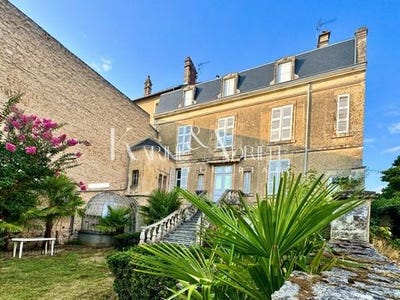 /international/fr/fontenay-le-comte-pays-de-la-loire-120097716899/?lang=zh-tw