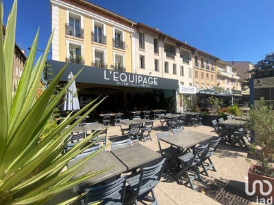 /international/fr/saint-raphael-provence-alpes-cote-d-azur-310094559679/