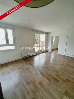 /international/fr/fougeres-brittany-310108869379/