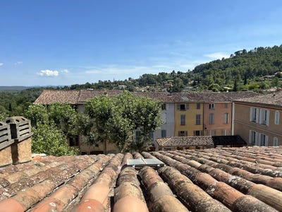 /international/fr/cotignac-provence-alpes-cote-d-azur-310098677440/