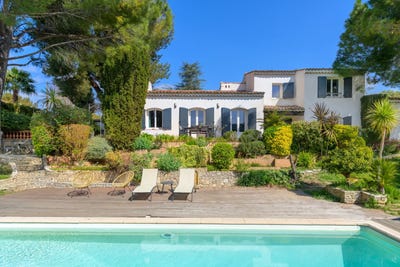 /international/fr/aubagne-hh-15754389-aubagne-provence-alpes-cote-d-azur-310100955138/?lang=en