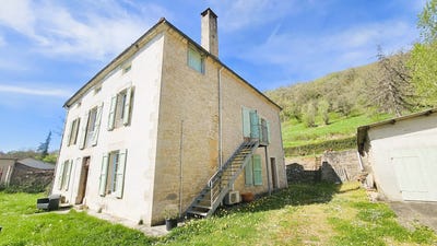 /international/fr/caylus-midi-pyrenees-310109022946/?lang=id