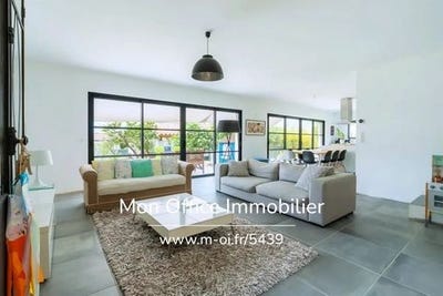 /international/fr/20c-rue-des-lotins-eguilles-provence-alpes-cote-d-azur-310100523648/?lang=it