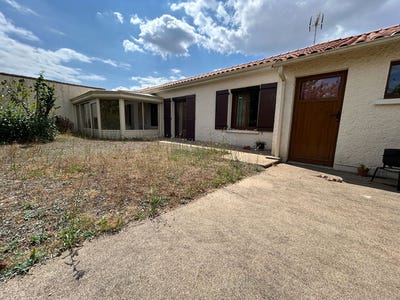 /international/fr/aiffres-charente-310101282589/?lang=en