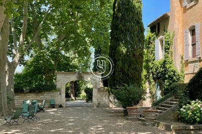 /international/fr/saint-remy-de-provence-provence-alpes-cote-d-azur-310101110150/