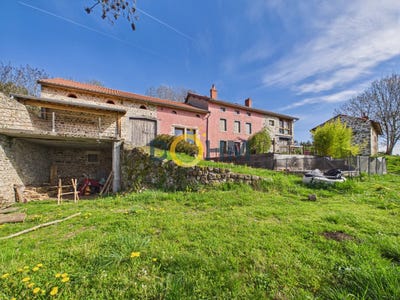 /international/fr/vernassal-auvergne-310107648195/