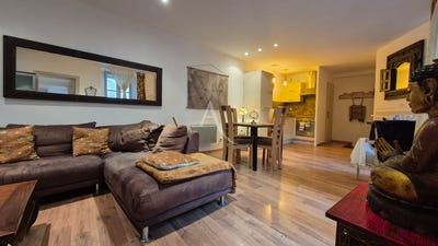 /international/fr/saintes-charente-310104943791/