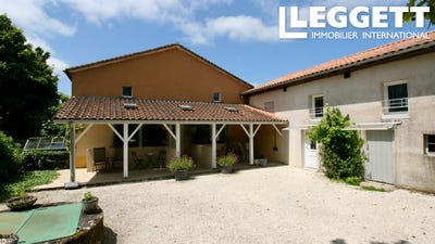 /international/fr/rouzede-charente-310105540633/