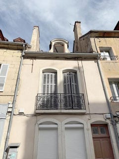 /international/fr/110-rue-de-la-prefecture-place-de-la-republique-dijon-lorraine-310099939484/