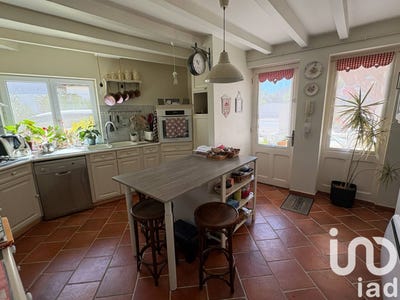 /international/fr/lessard-en-bresse-burgundy-310099706605/?lang=zh-cn