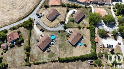 /international/fr/montmoreau-charente-310101470377/?lang=de