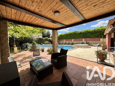 /international/fr/sernhac-languedoc-roussillon-310104828370/
