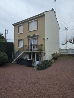 /international/fr/fontenay-le-comte-pays-de-la-loire-120098099563/?lang=zh-tw