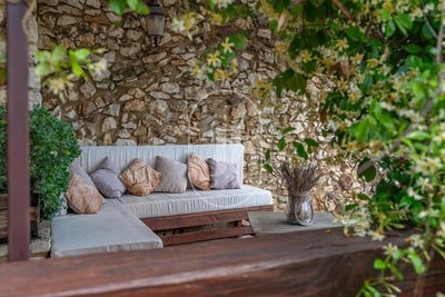 /international/fr/pougnadoresse-languedoc-roussillon-310108184937/