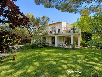 /international/fr/garons-languedoc-roussillon-310106244315/
