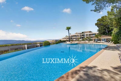 /international/fr/mougins-provence-alpes-cote-d-azur-310108466123/