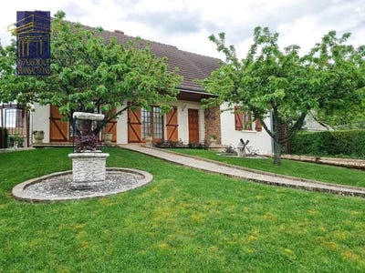 /international/fr/arnay-le-duc-burgundy-310110093893/