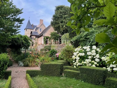 /international/fr/saumur-pays-de-la-loire-310101061234/